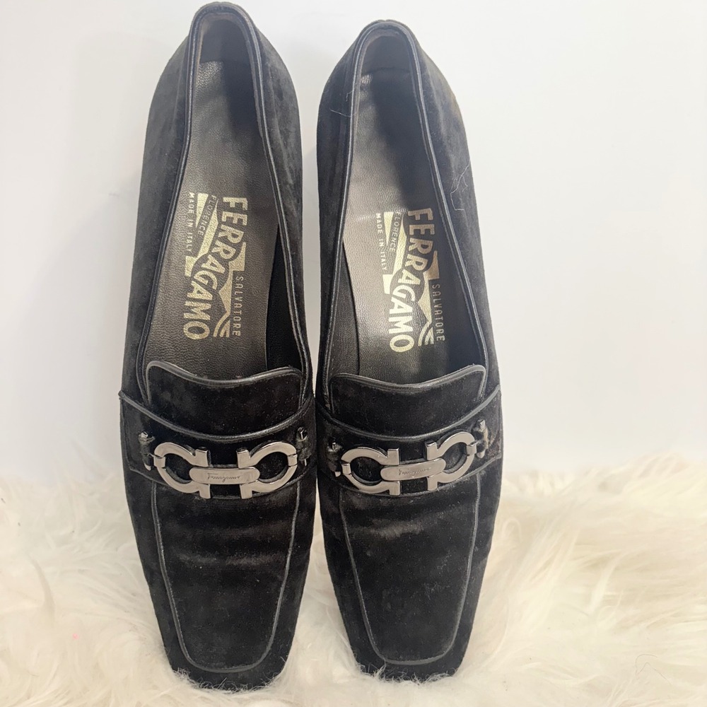 Salvatore Ferragamo Black Velvet Gancini Loafers DQ 58542 Square Toe Womens 7.5 - Picture 2 of 15